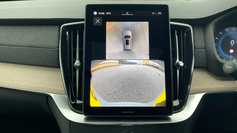 Volvo XC90 2.0 T8 PHEV Plus Dark 5dr AWD Geartronic Estate